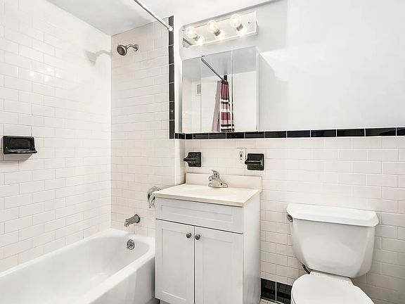 4th image of 1825 Madison Ave APT 5C