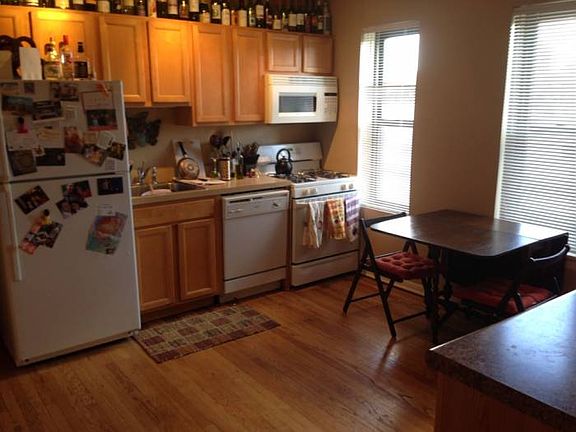 5th image of 754 W Wellington Ave APT 3A