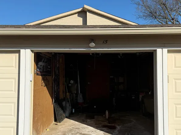 15 Constitution Ct, Vernon Hills, IL 60061