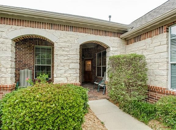 2nd image of 418 Pebble Beach Dr