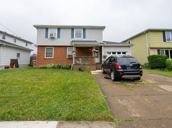 74 Lemans Dr, Depew, NY 14043