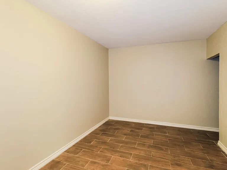 2800 Terry Ct — Photo 14