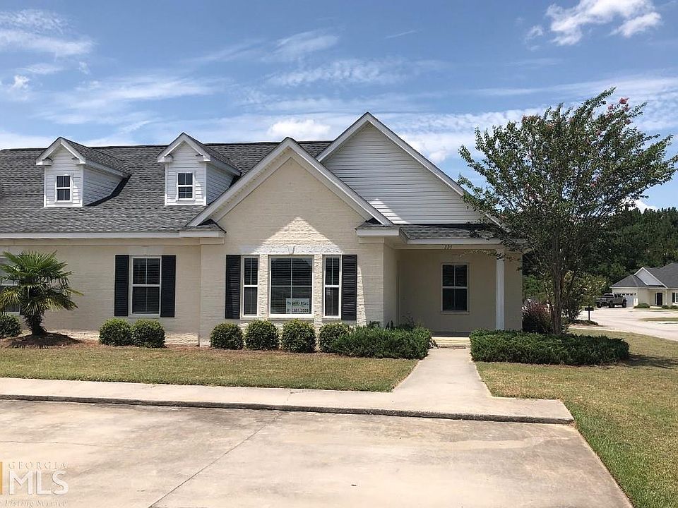 1st image of 225 Sawgrass Trl