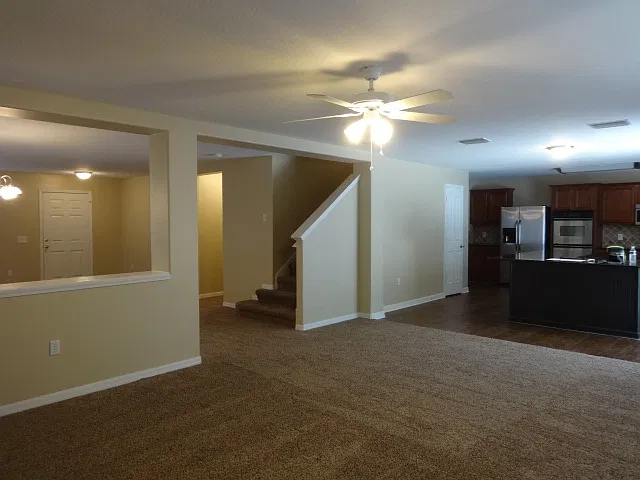 3 bed, 2.5 bath, 2813 sqft, $2,930 — Photo 4