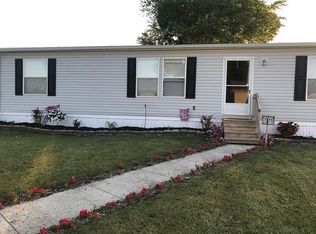 681 Pin Oak Ln, Flint, MI 48506