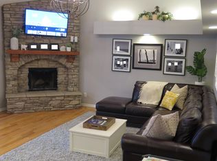 8562 N Pennsylvania St, Indianapolis, IN 46240
