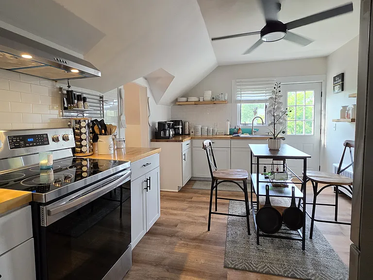 45 Cottage St #2 — Photo 2