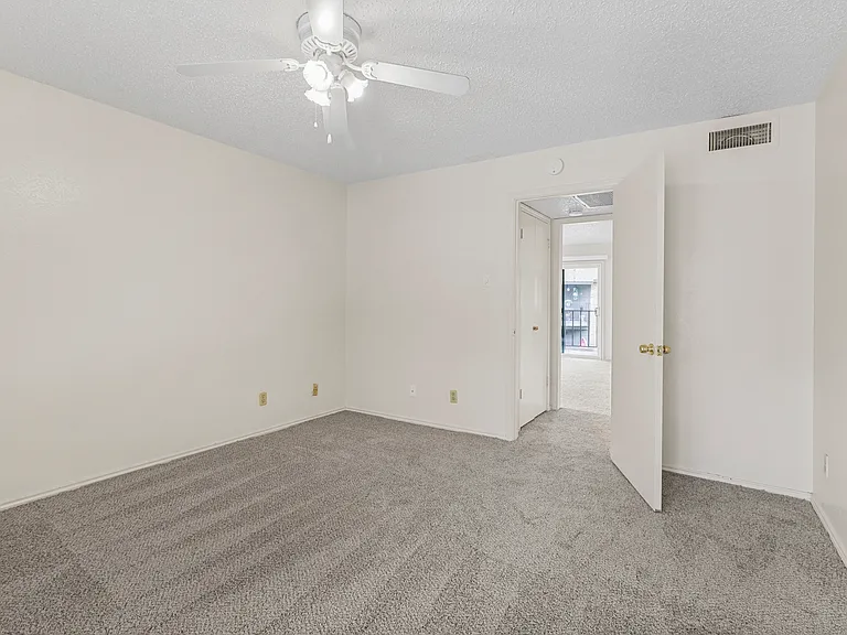 15221 Berry Trlbldg #A108 — Photo 12