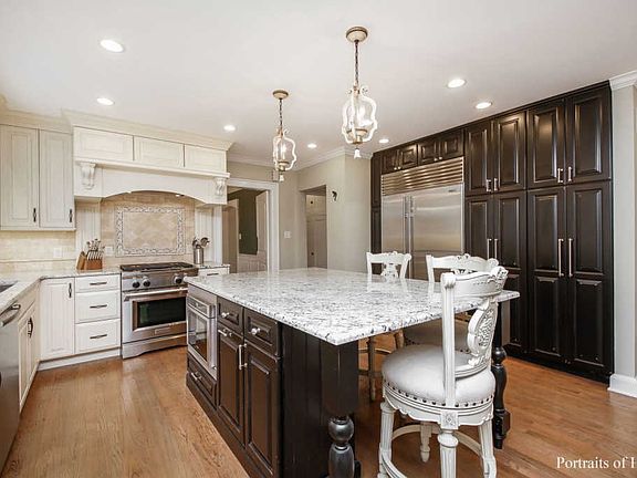 4th image of 212 N Park Blvd