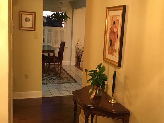 Entry/view of eat-in kitchen