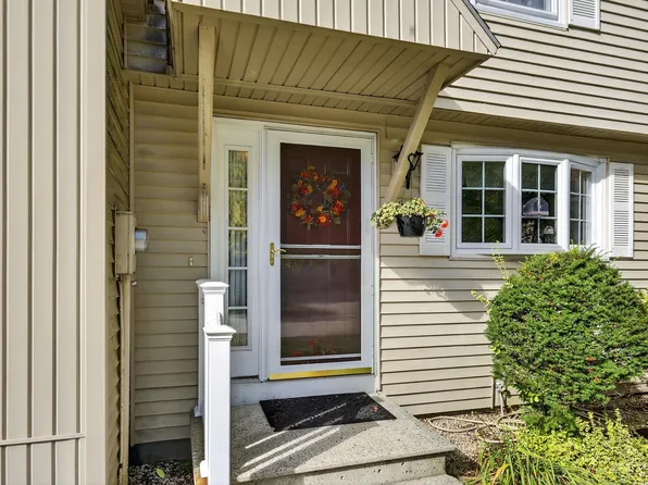 32D Stonehouse Lane, Keene, NH 03431