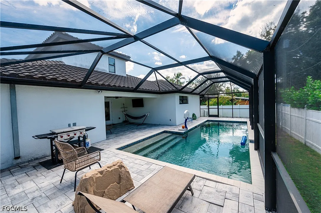 5 bed, 4.0 bath, 3029 sqft, $5,900 — Photo 3