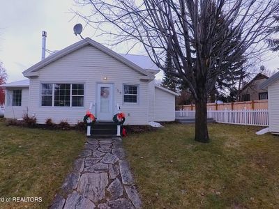 108 S 7th St, Ashton, ID, 83420