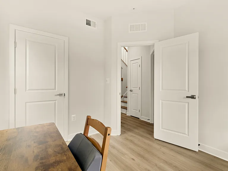 $1400 Bedroom 2