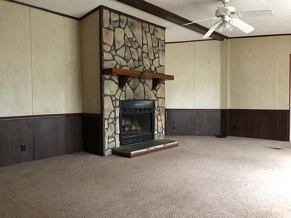 More pictures available: https://www.veteransrealty.us/property/scarborough