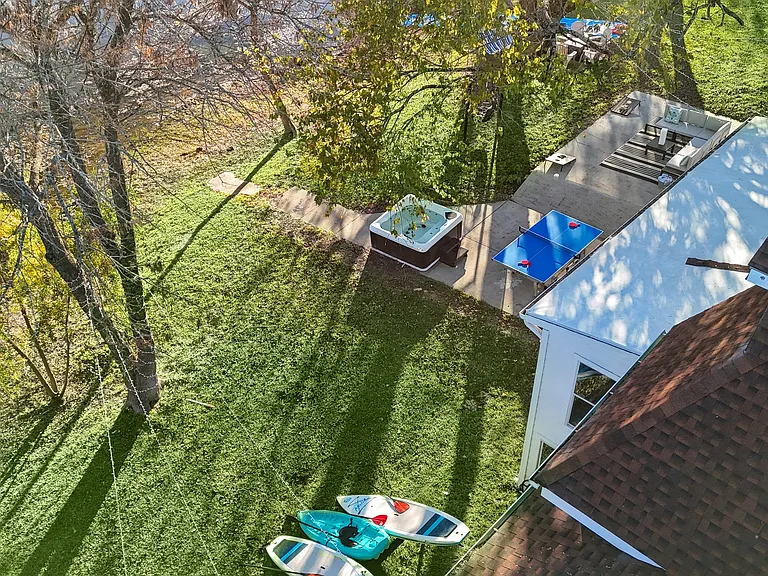 260 McGraw Ln — Photo 37