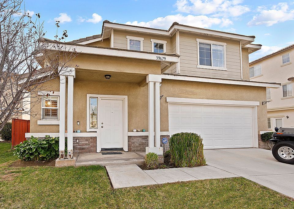 1st image of 39679 Chambray Dr