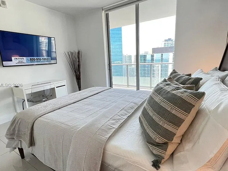 1300 Brickell Bay Dr #3400 — Photo 13