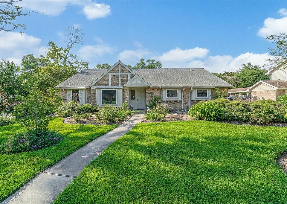 311 Forest Lake Dr, Seabrook, TX 77586 MLS 63026957 Zillow