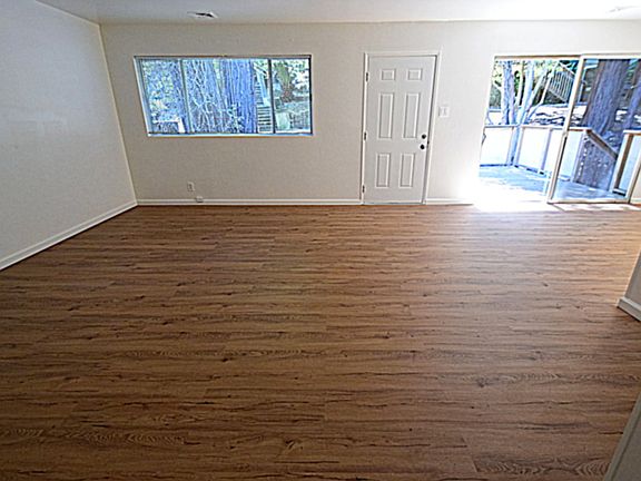 3rd image of 170 Miller Ave APT 6