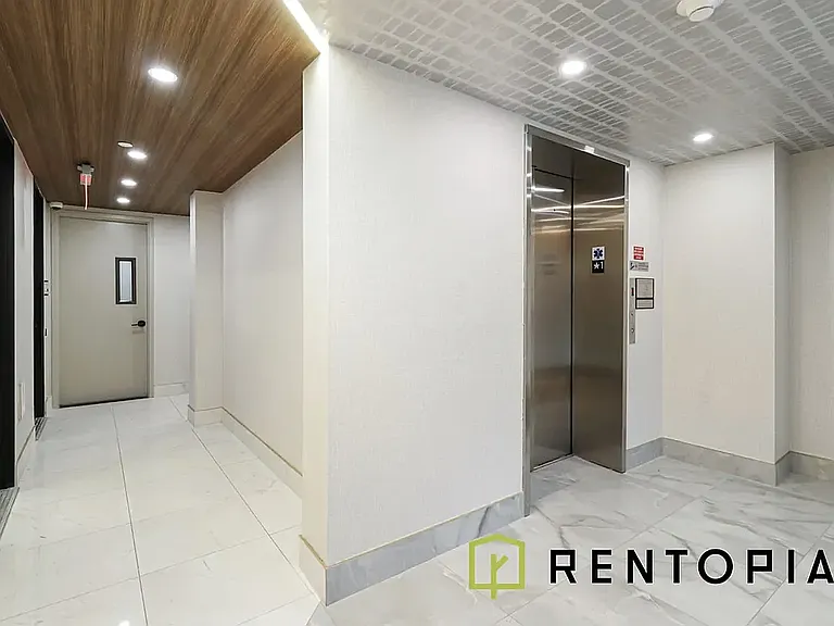 352 Meeker Ave #5L — Photo 9