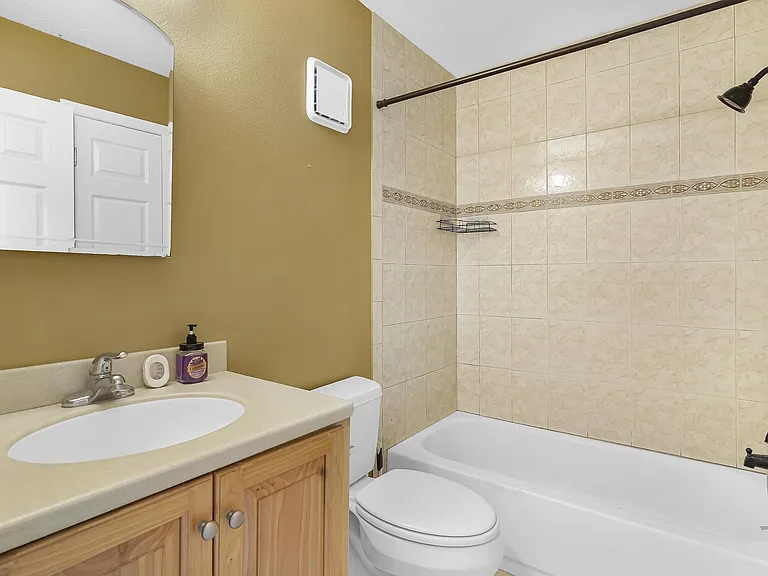 650 W Pope Rd #208 — Photo 26