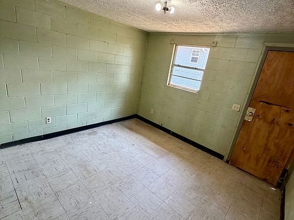 5th image of 258 E Columbia Ave #4