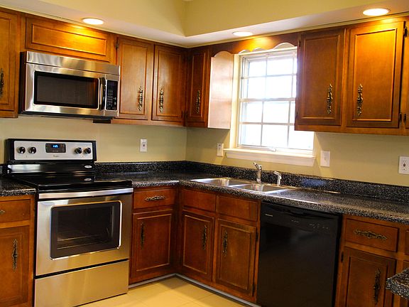 2nd image of 1332 Cloverdale Cir #79