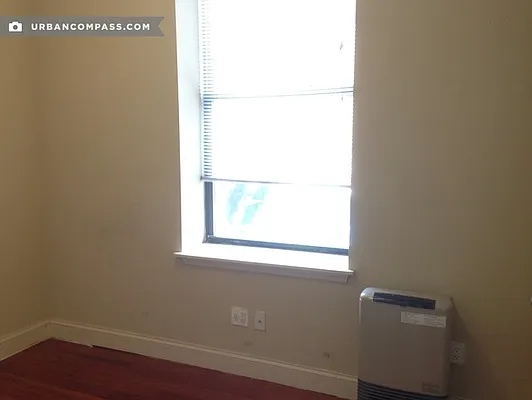 Rented by Compass | media 13