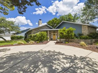 126 W Hunters Pointe Dr, Kerrville, TX 78028