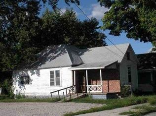 1630 N 12th St, Vincennes, IN 47591