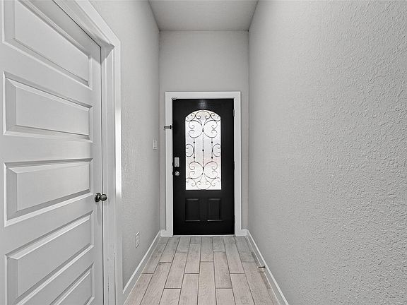 5th image of 2819 Solitude Pine Ln