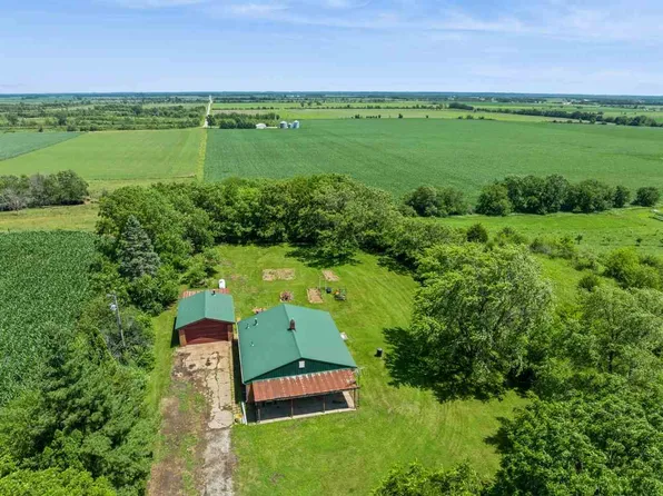 2003 Atwood Ave, Nichols, IA 52766