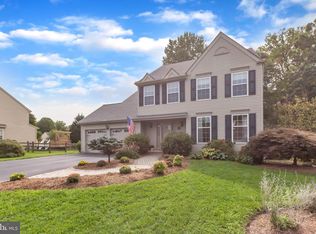 5 Spur Ridge Ct, Newark, DE 19702