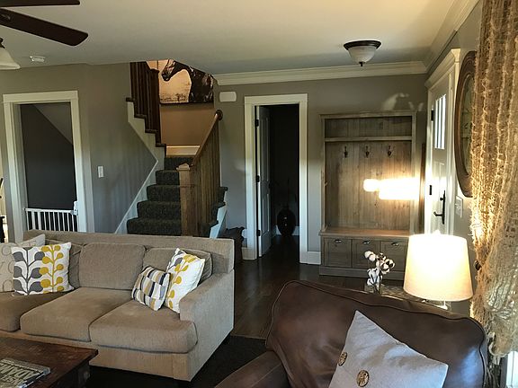 4th image of 320 Creekwood Dr