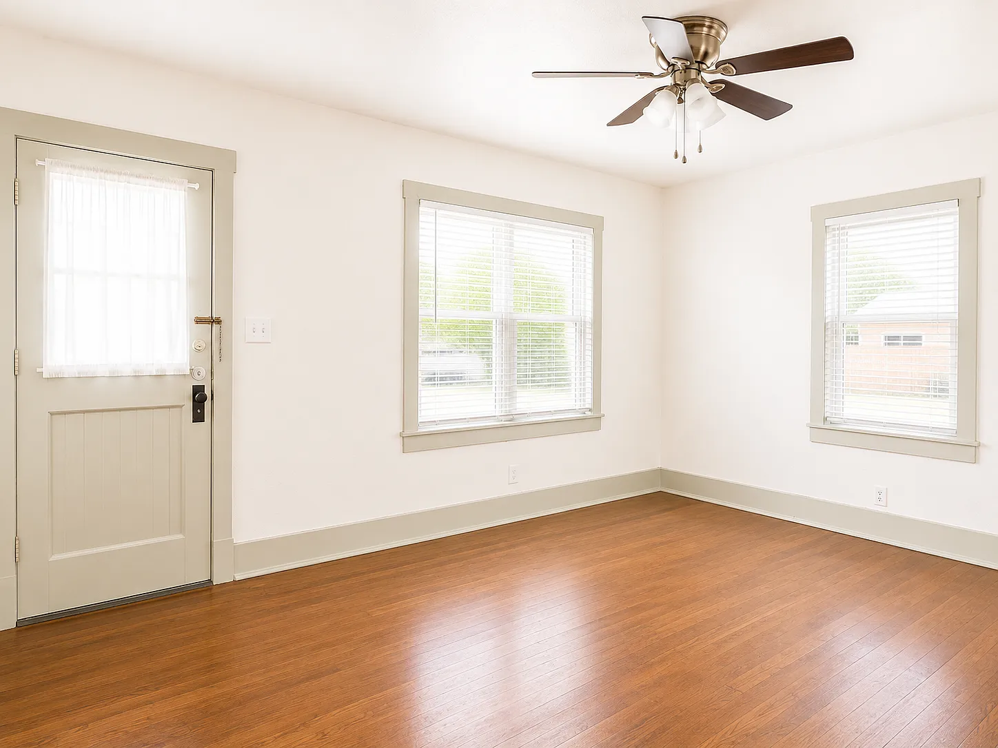 2 bed, 980 sqft, $995 — Photo 2