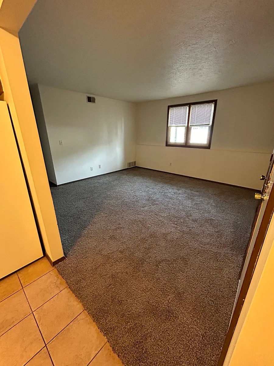 Building Photo - 1305 4h Park Rd #3