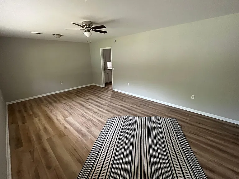 2602 Maple Dr — Photo 9