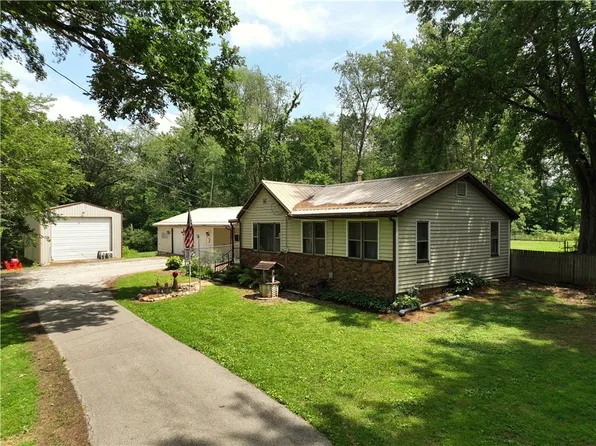 628 E Ross Ln, Danville, IL 61834
