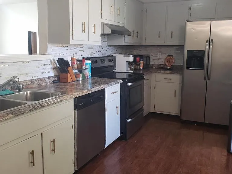 323 Atlantic Ave — Photo 3