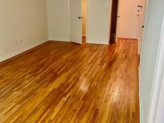 4th image of 3320 Fremont Ave S #103