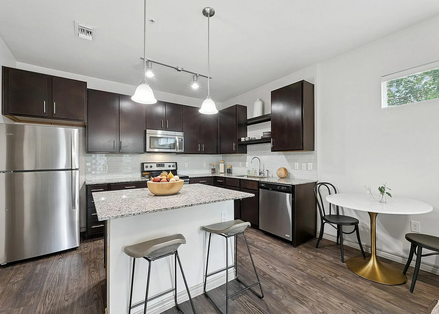 Highline Apartments — Photo 3