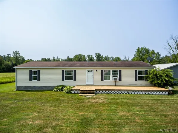 7372 Bishop Rd, Appleton, NY 14008