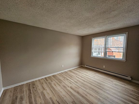 4th image of 40-44 Briarwood Ln #16-D