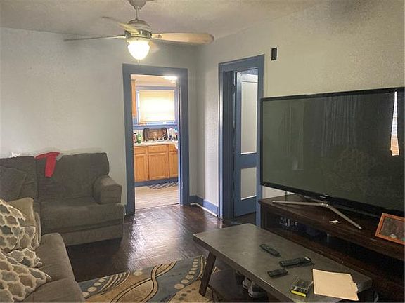2nd image of 3538 Jackson Ave