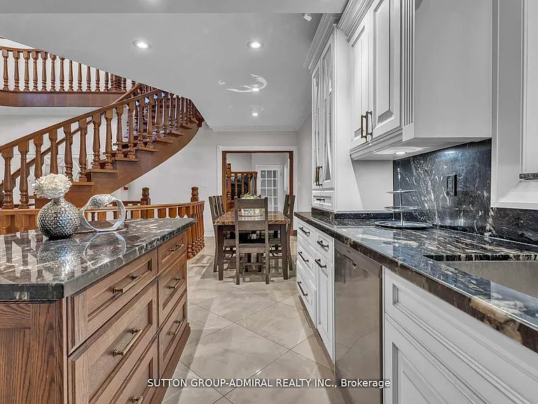 116 Goulding Ave — Photo 10