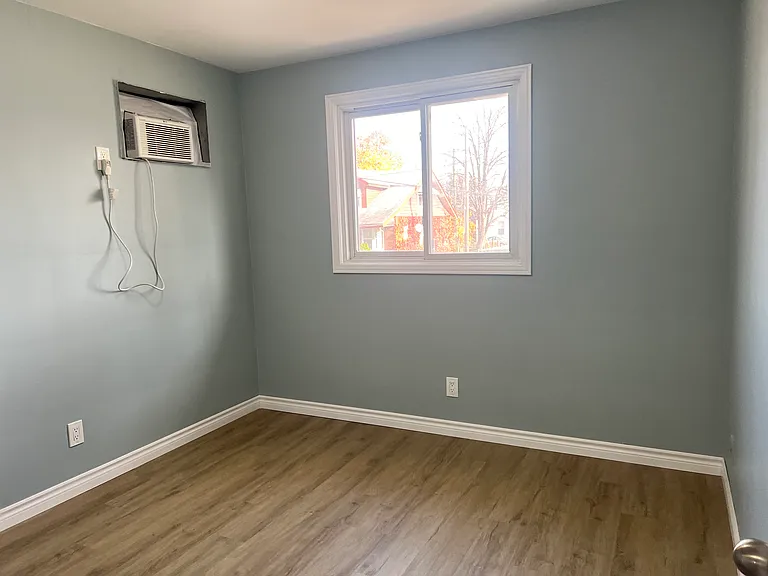 789 Randolph Ave #3 — Photo 9
