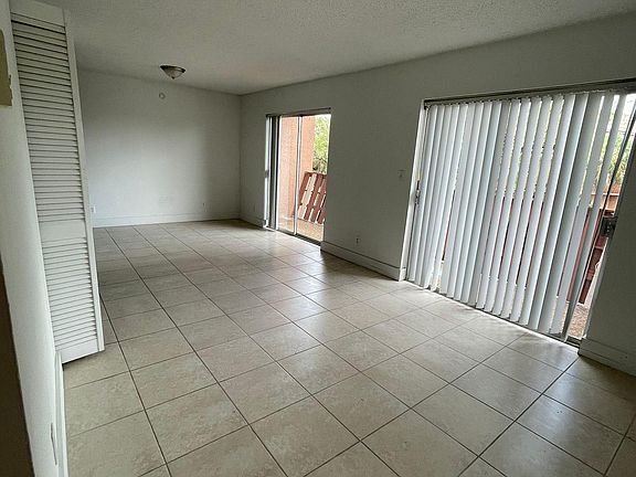 5th image of 8913 NW 28th Dr #38B
