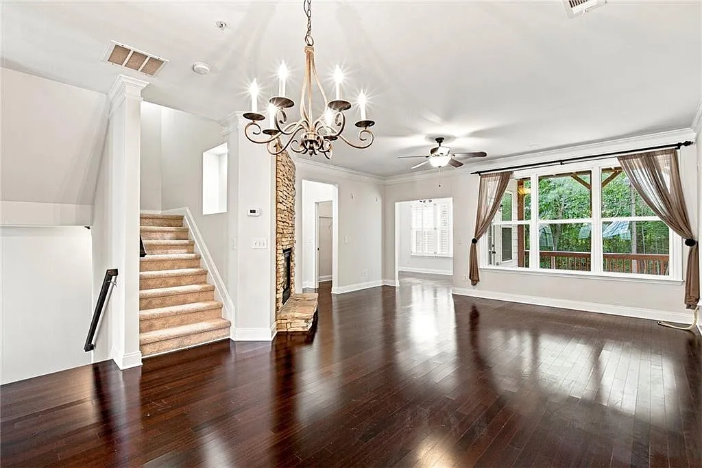 3 bed, 3.5 bath, 2798 sqft, $2,700 — Photo 3