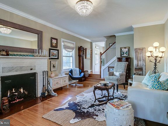 4th image of 2837 Brook Dr